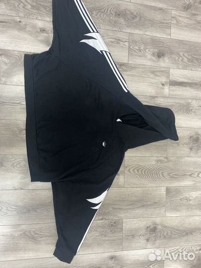 Толстовка adidas