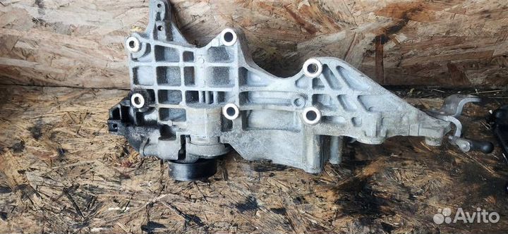 Кронштейн генератора Volkswagen Tiguan 2007-2011