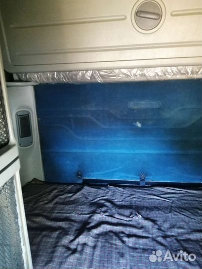 Freightliner Columbia с полуприцепом, 2003