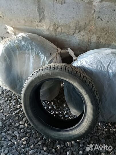 Kormoran Stud 2 215/55 R17 98T