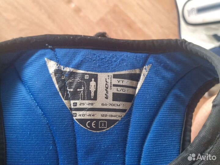 Нагрудник хоккейный детский