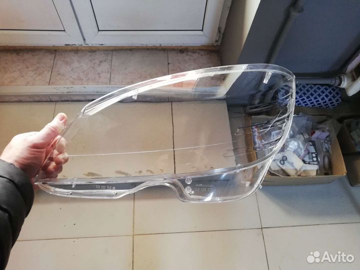 Стекло фары (иномарки)