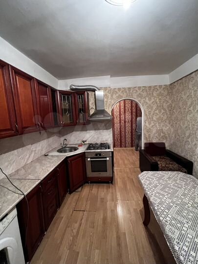 2-к. квартира, 60 м², 1/9 эт.