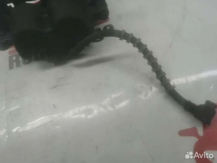 Суппорт передний правый Ford Explorer UN150