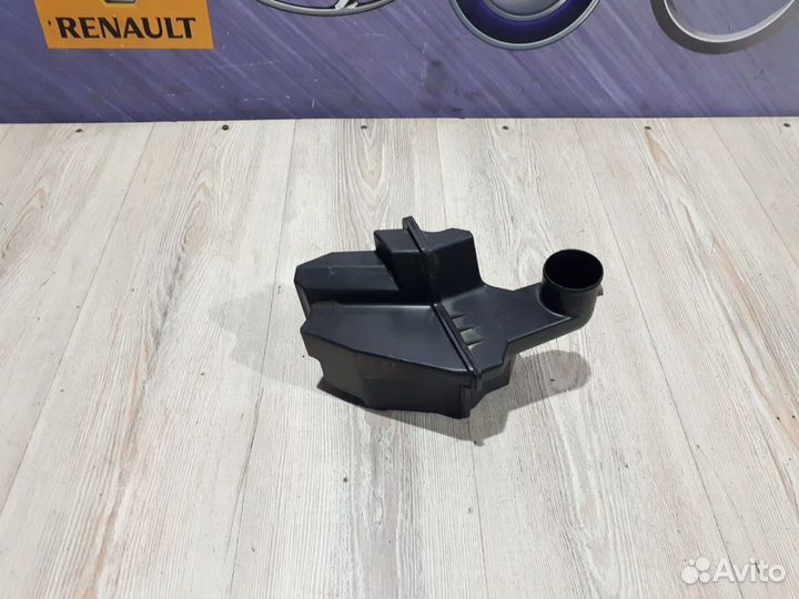 Резонатор воздушного фильтра Nissan almera classic