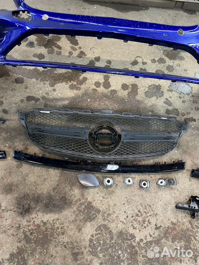 Бампер Mercedes C-Class W205 2018 передний