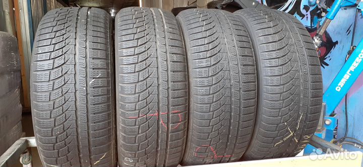 Nokian Tyres WR A4 215/50 R18