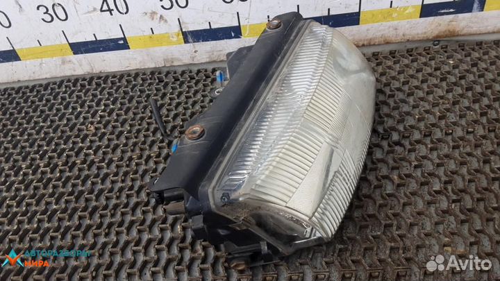 Фара правая Volkswagen Passat B5 1999