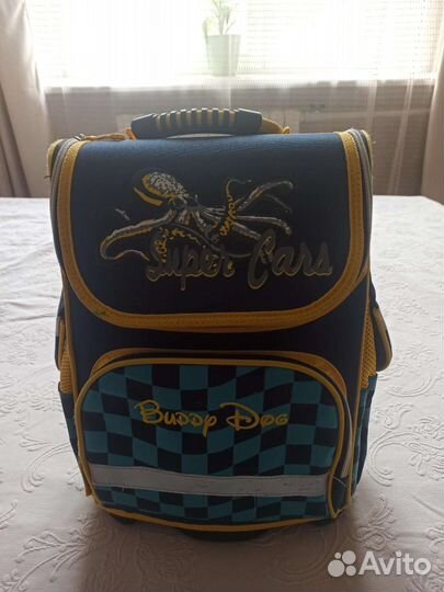 Школьный рюкзак