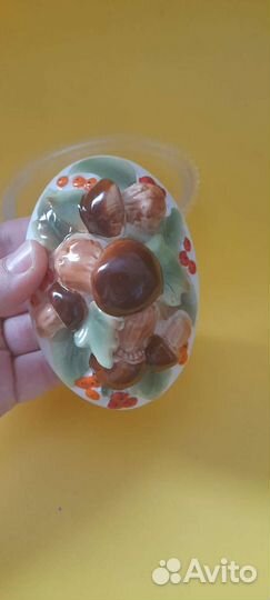 Икорница грибы лукошко