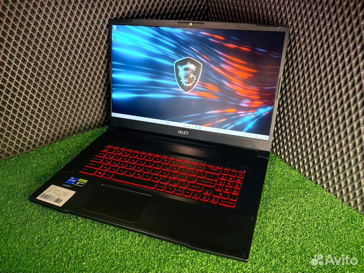 Ноутбук игровой MSI 17