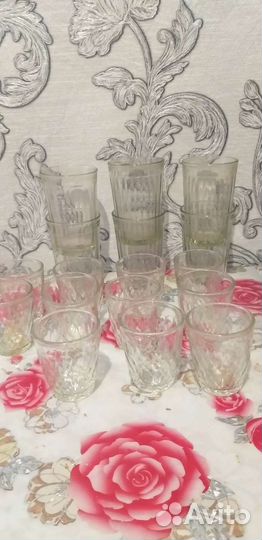 Стаканы, рюмки, кружки