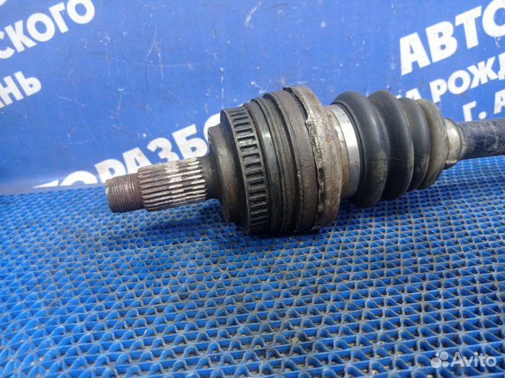 Задний правый привод Bmw E36 седан 1996