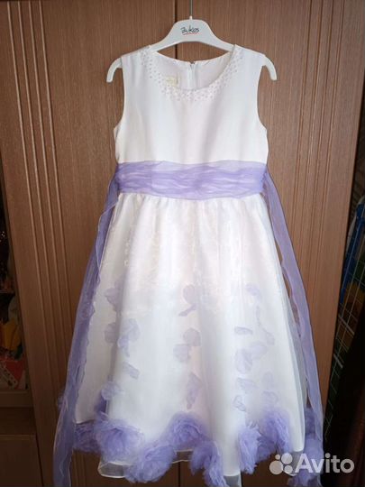 Платье праздничное