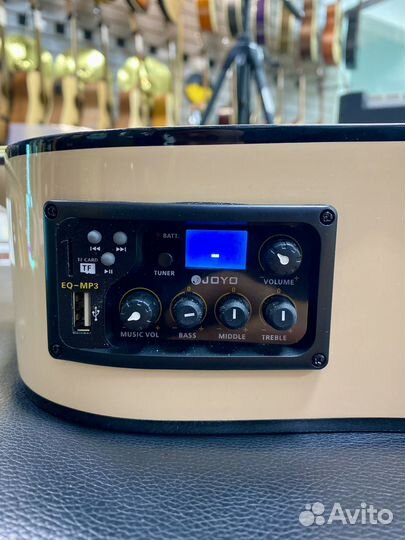 Электроакустическая гитара