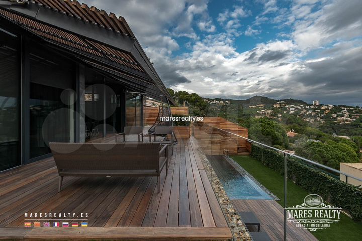 Дом 480 м² на участке 544 м² (Испания)