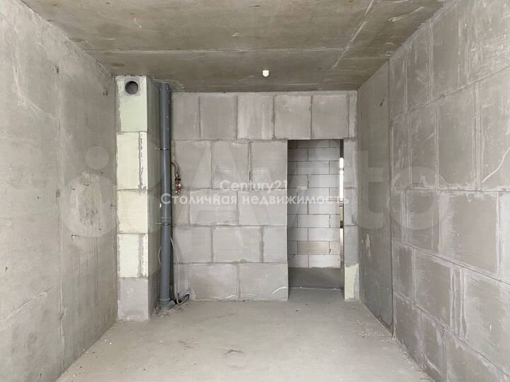 2-к. квартира, 70 м², 5/17 эт.