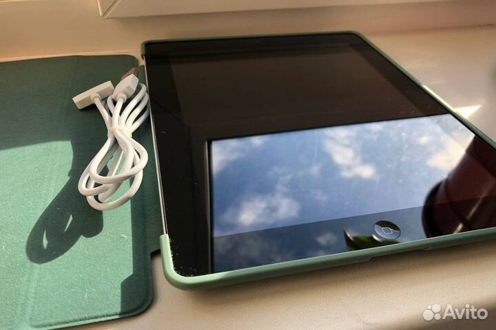 iPad 3 64гб wifi+sim