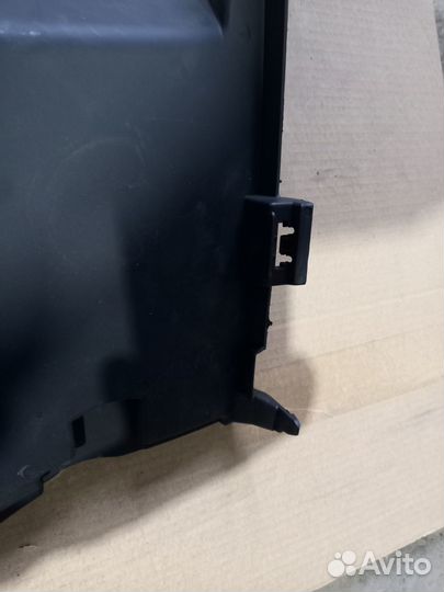 Дефлектор радиатора Renault Logan (2014-Н. в. )