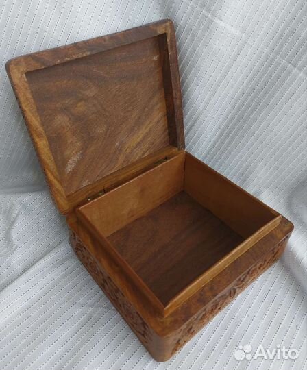 Деревянная шкатулка* ручной работы* 15х13х6см