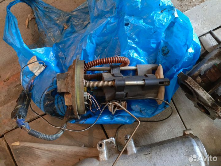 Запчасти на ваз 2114 2113 2115 бу