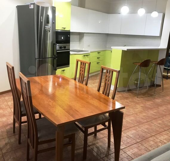 4-к. квартира, 167,2 м², 2/8 эт.