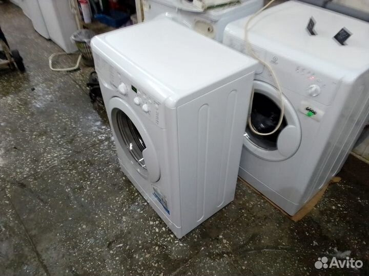 6кг Компактная Indesit