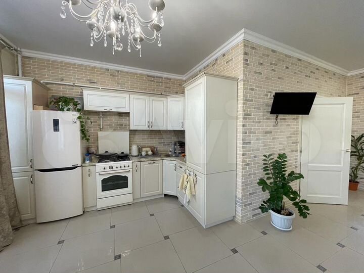 1-к. квартира, 61,8 м², 1/4 эт.