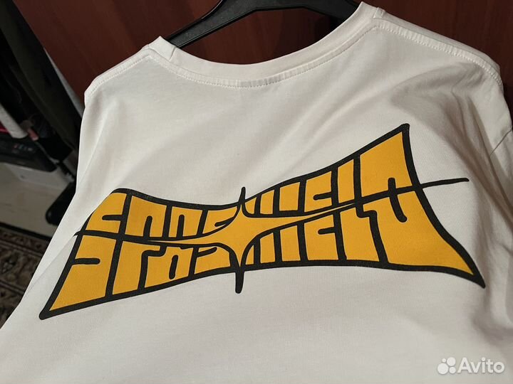 Футболка питерский щит