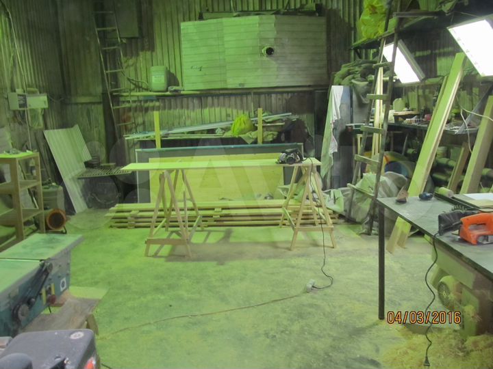 Гараж, > 30 м²