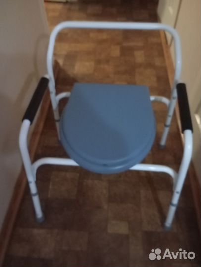 Туалетное кресло для инвалидов