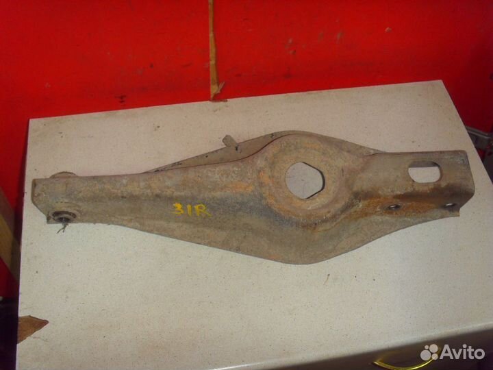 Рычаг задний поперечный правый 5175F0 Peugeot 406