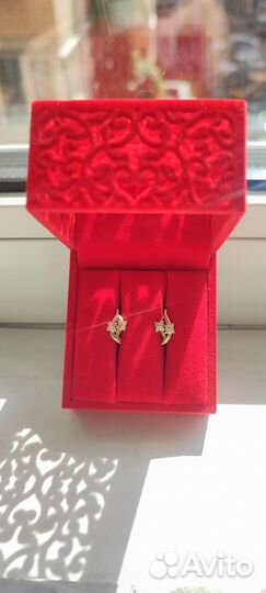 Золотые серьги