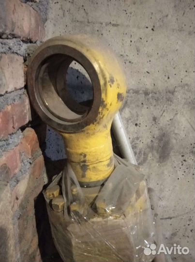 Гидроцилиндр Komatsu wa900-3