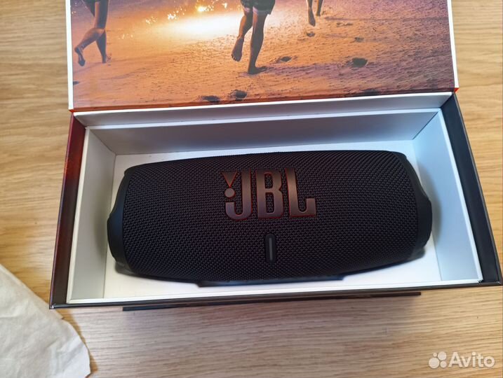 Акустические колонки jbl