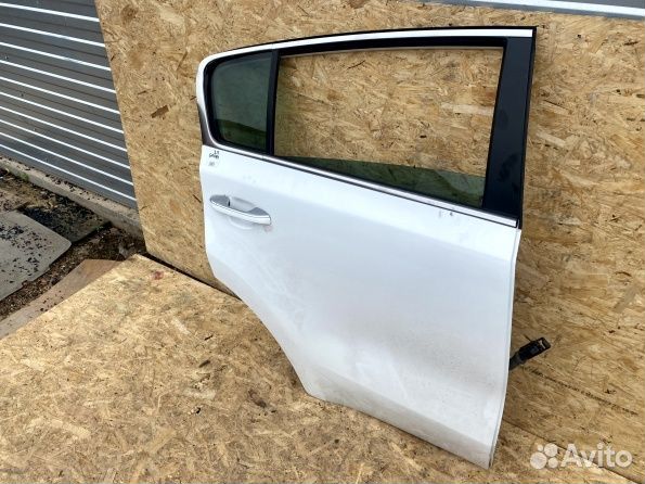Задняя правая дверь Киа Спортейдж 4 QL