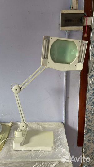 Лампа лупа настольная
