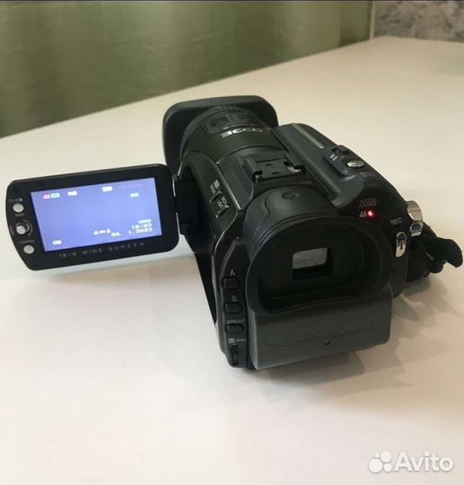 Видеокамера JVC Everio 60