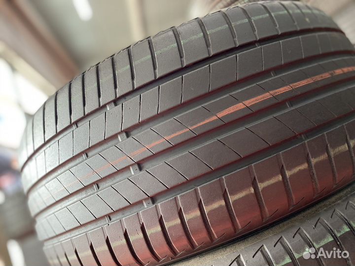 Bridgestone Turanza T005 245/40 R19 и 275/35 R19 100Y