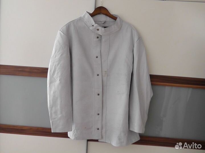 Для сварщика защитная кожаная куртка