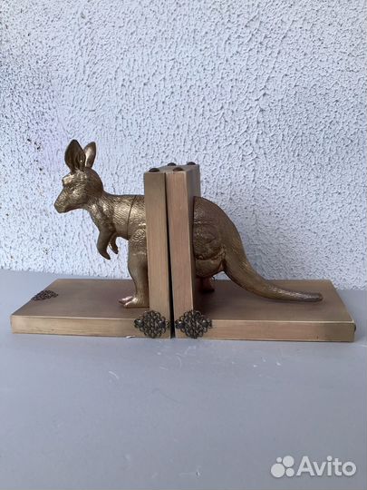 Подставка для книг 