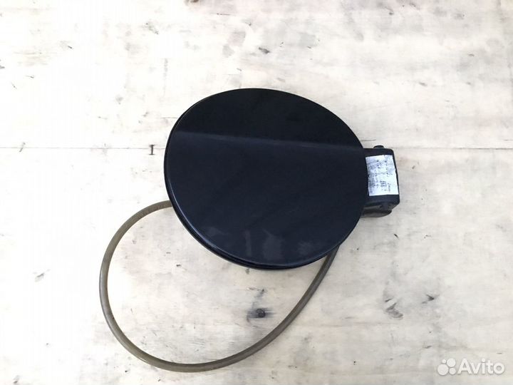 Лючок бензобака Passat B7 седан