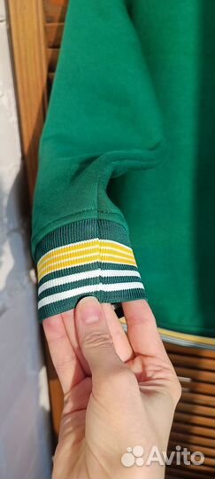 Свитшот с вышивкой