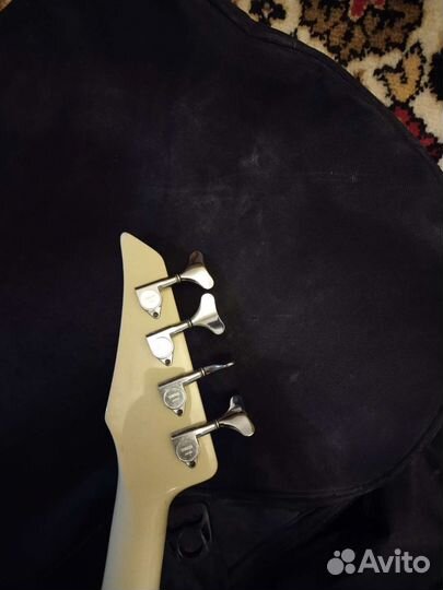 Бас гитара Yamaha RBX450