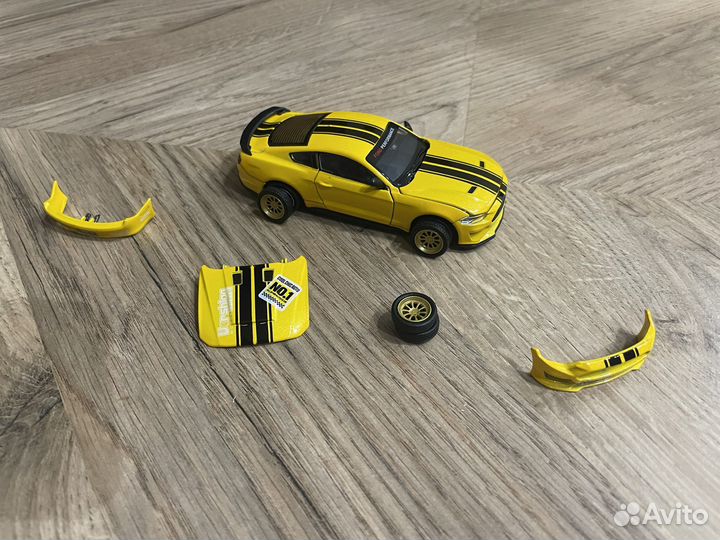 Ford mustang GT 2018 1:42 коллекционная модель