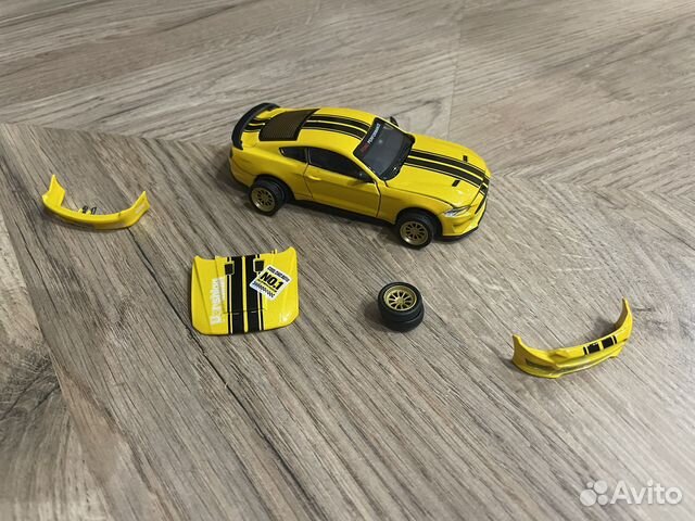 Ford mustang GT 2018 1:42 коллекционная модель
