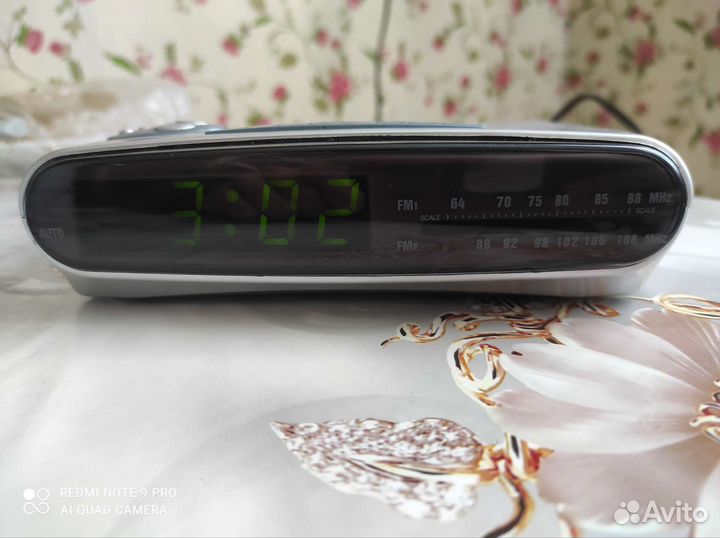 Часы с радиоприемником