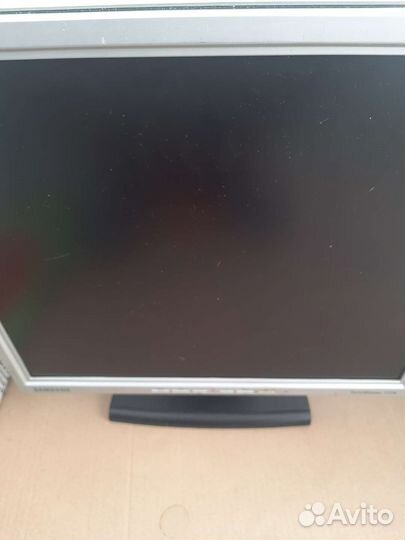 Монитор Samsung