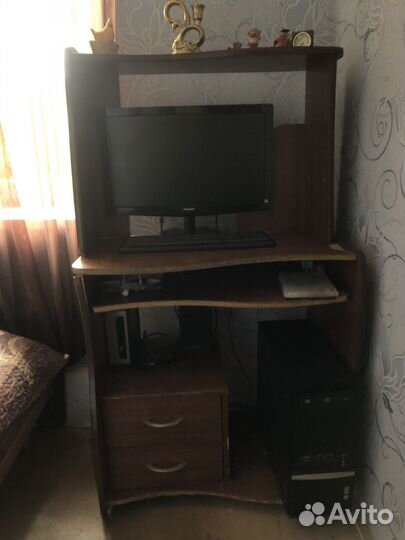 Компьютерный стол