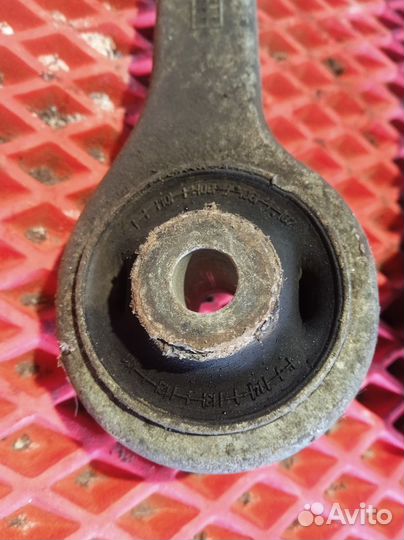 Рычаг передний левый Volkswagen Passat